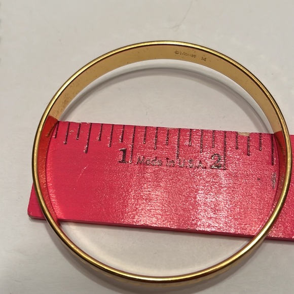 Vintage Monet Gold Tone Bangle Bracelet w/etching. - Picture 4 of 4